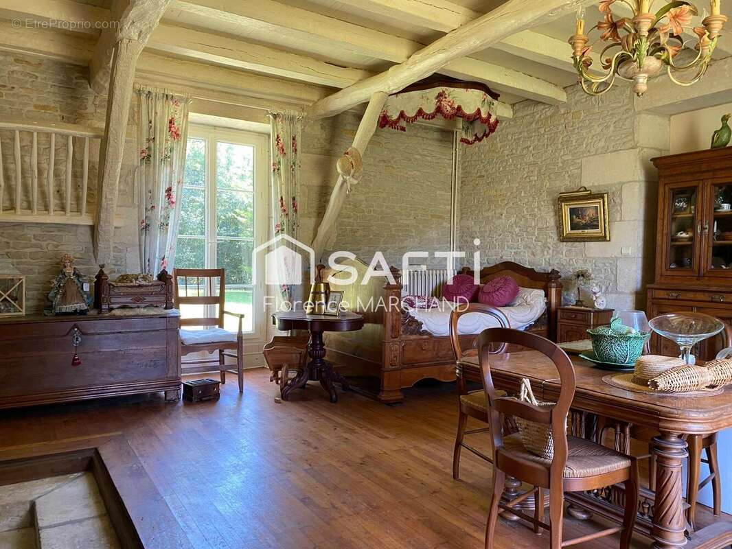 Maison 173 m² à Aiffres  - photo 4