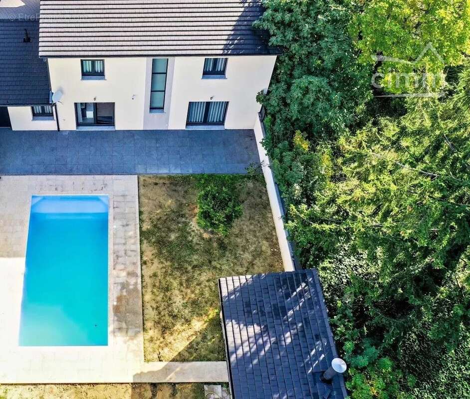 Maison à VAULX-EN-VELIN