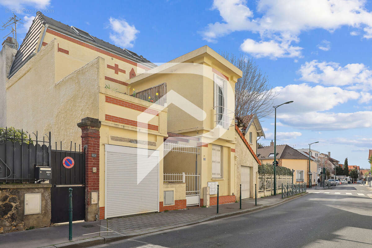 Appartement à COLOMBES