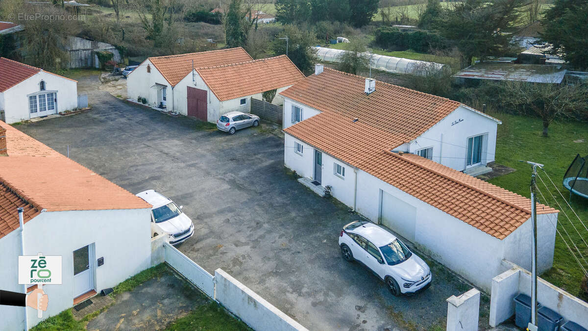 Maison à CHATEAUNEUF