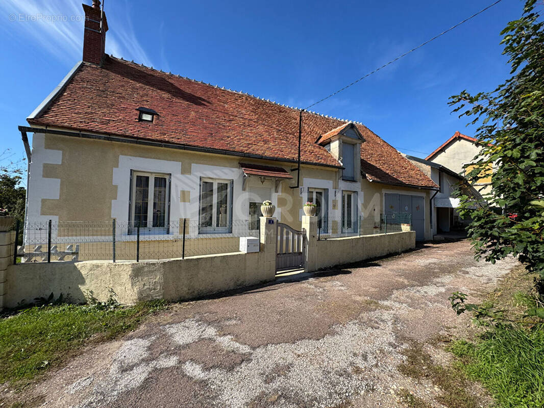 Maison à ALLIGNY-COSNE