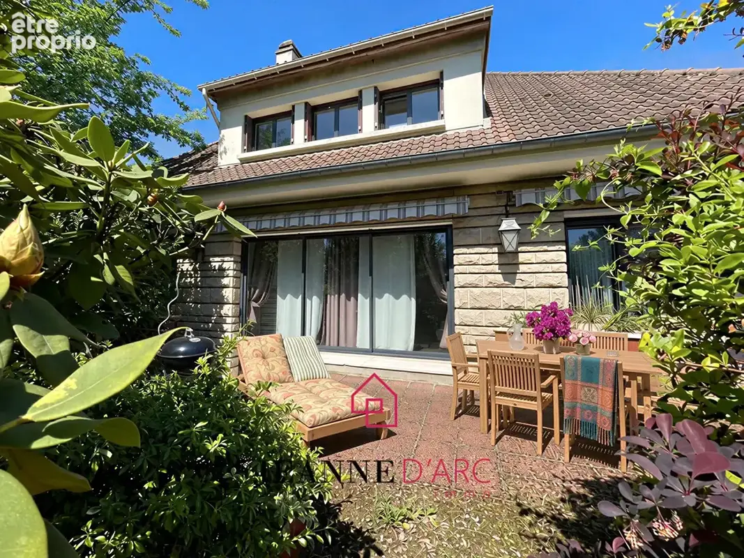 Bois-Guillaume - Maison familiale 7P - Jardin - Garage - Sous-sol - photo 2