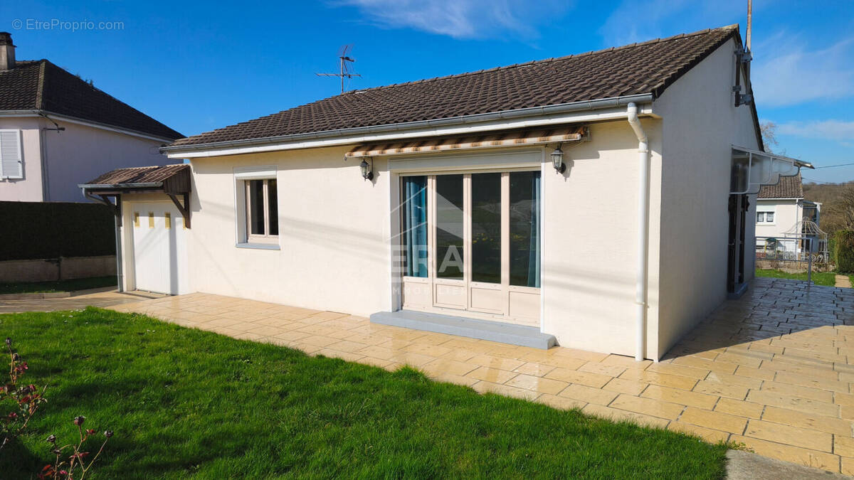 Maison à THIRON-GARDAIS