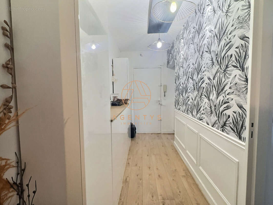 Appartement à SAINT-MAUR-DES-FOSSES