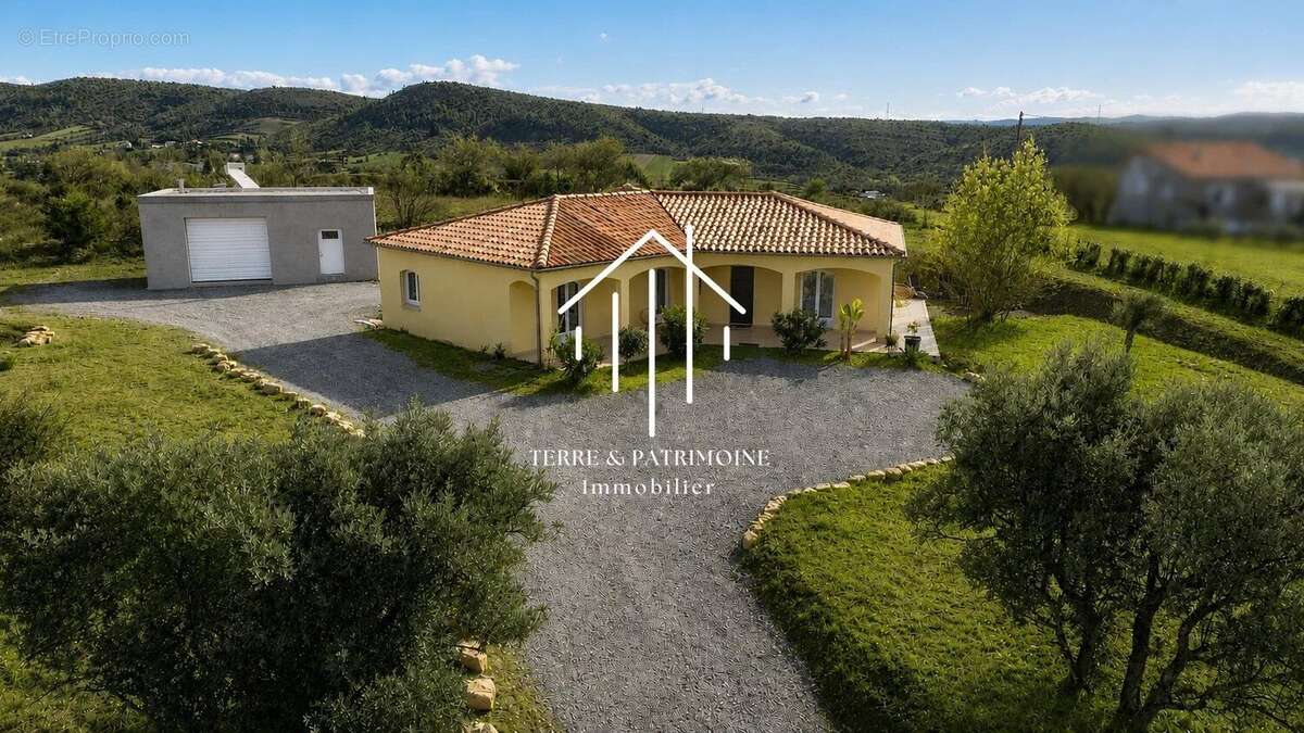 Maison à VINEZAC