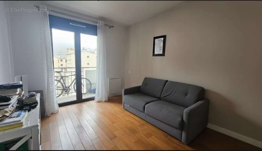 Appartement à LEVALLOIS-PERRET