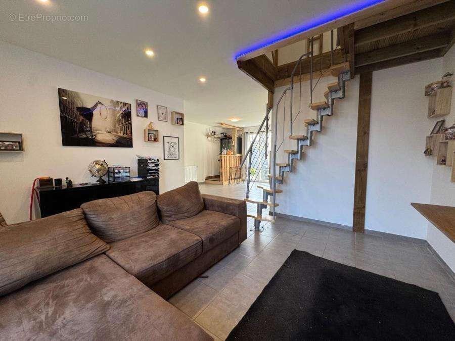 Maison à LA SUZE-SUR-SARTHE