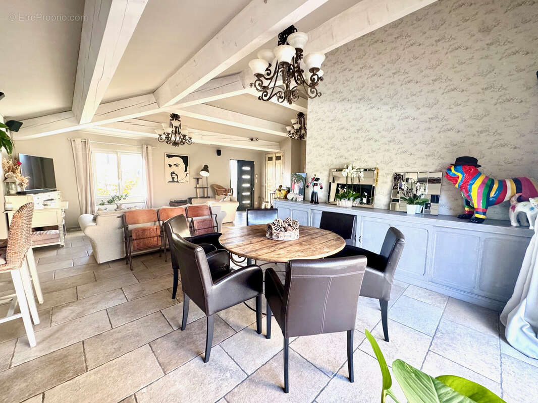 Maison à MALAUCENE
