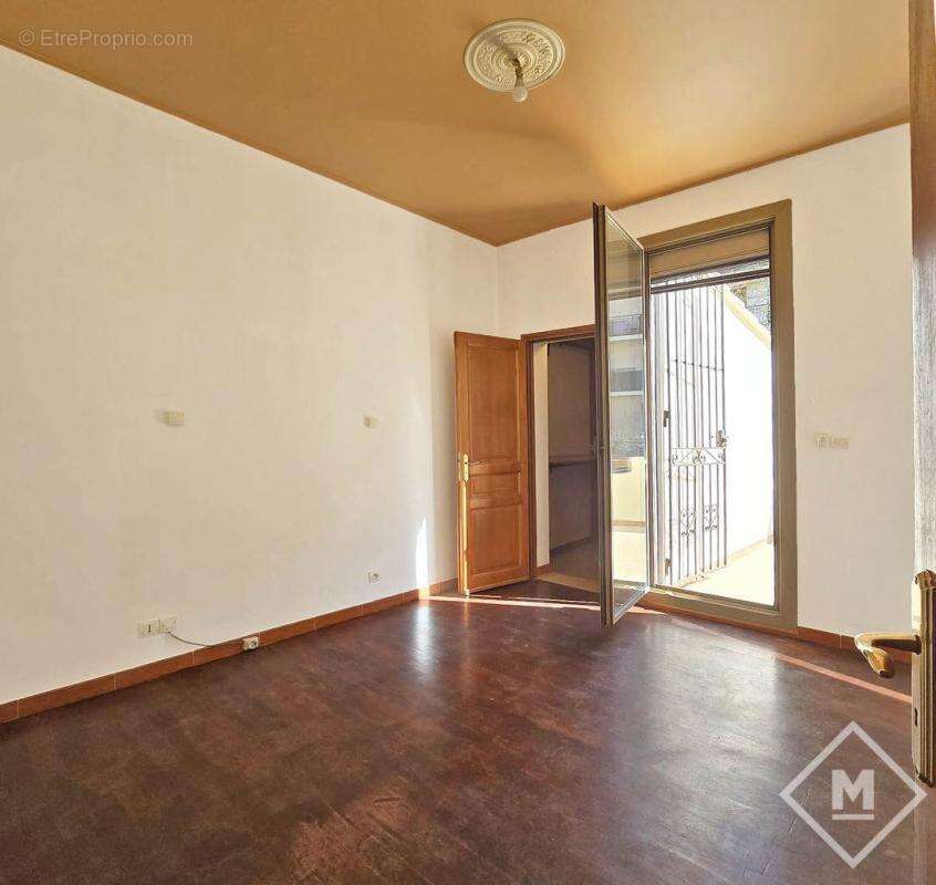 Maison à MARSEILLE-5E