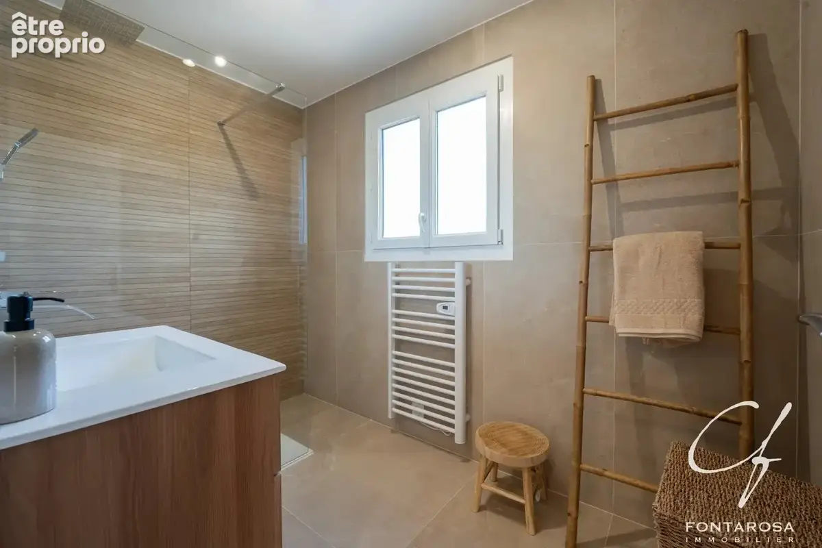 Fréjus - La Madeleine. 3 pièces 65 m² rénové – plein Sud. - photo 9