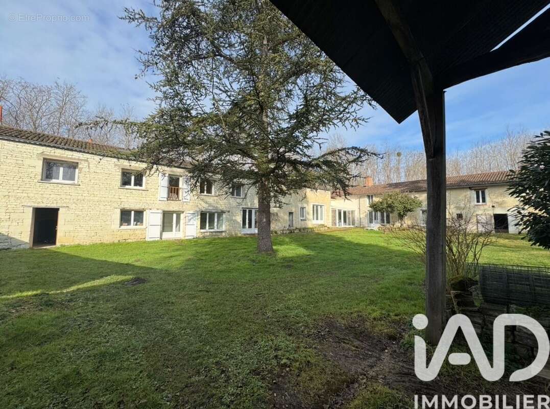 Photo 2 - Maison à MONTS-SUR-GUESNES