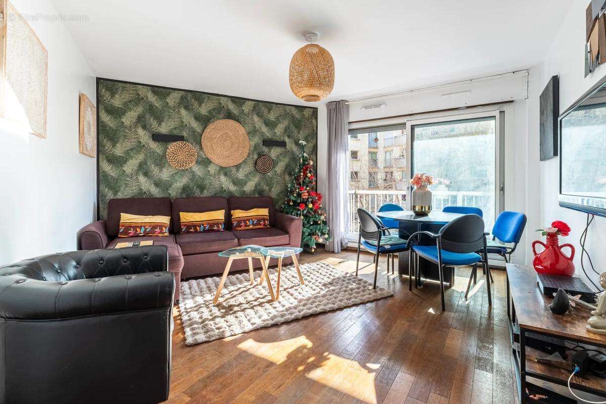 Appartement à PARIS-18E