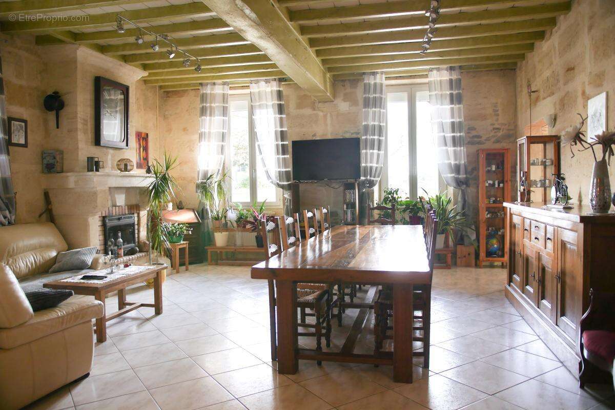 Maison à PERISSAC