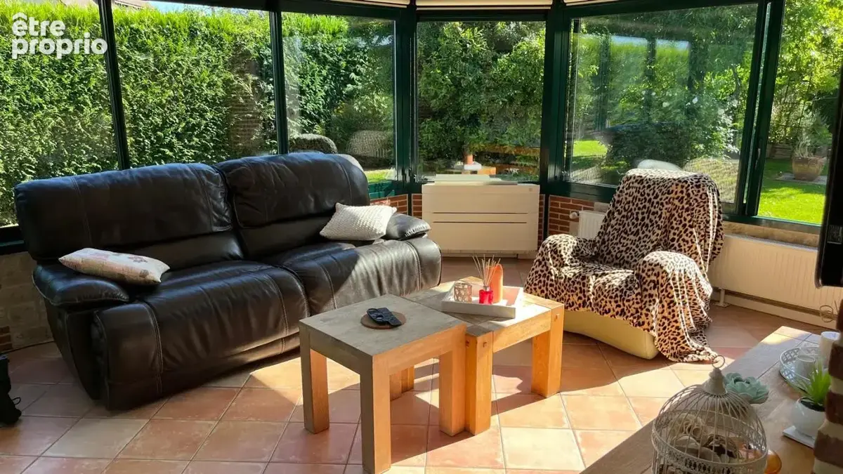 Maison familiale de 6 pièces avec véranda, sous-sol, spa de nage et jacuzzi, à 8 minutes de Bourg - photo 7