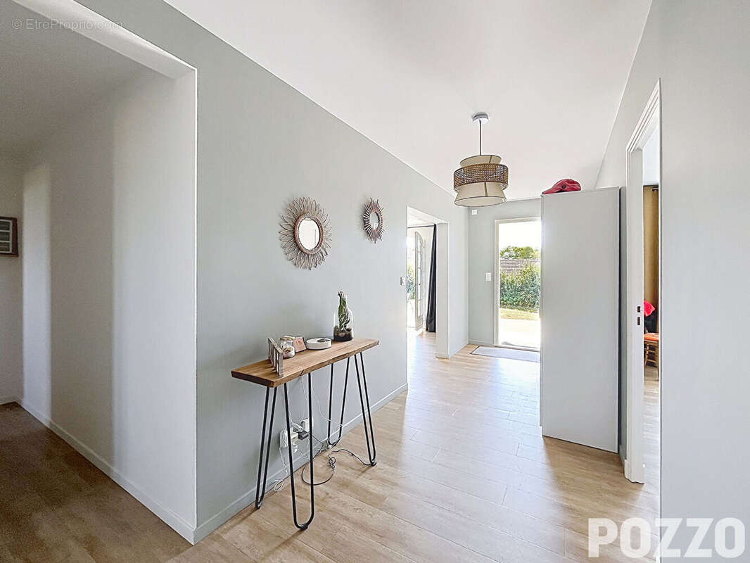 Maison Bréhal (50290) 8 pièce(s) 181 m2 terrain 1050 m² - photo 6
