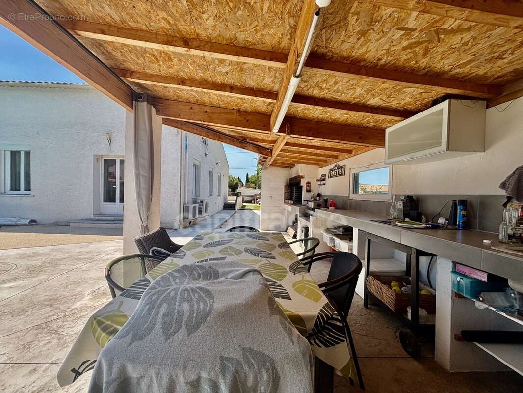 Poussan(34), à vendre maison rénovée p4, surface totale 168 m2, terrain 552 m2, garage, piscine, secteur calme - photo 3