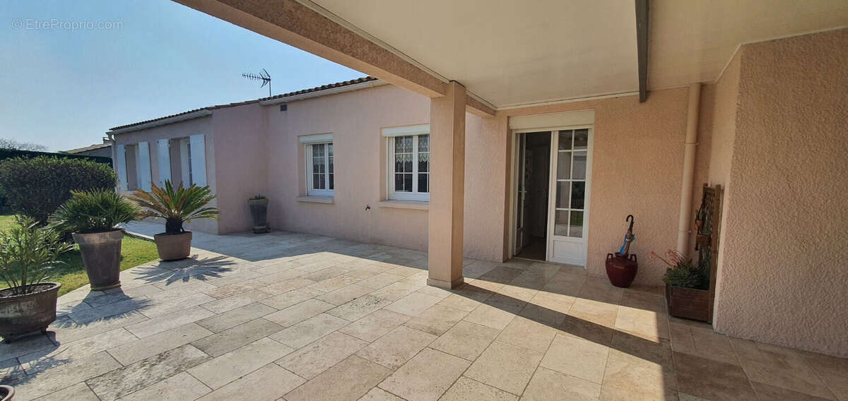 Maison à SAINT-AGNANT