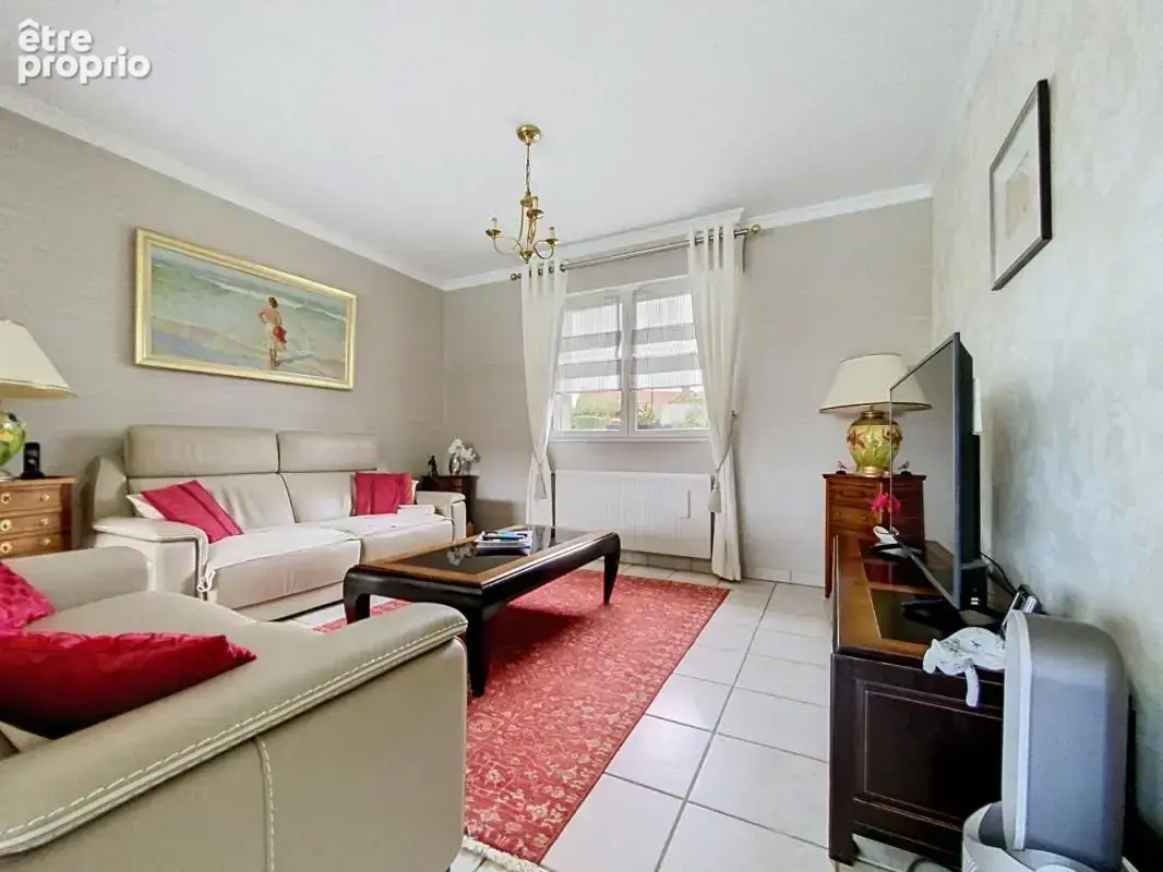 Villa individuelle de 1996 batie sur 615 m² - photo 4