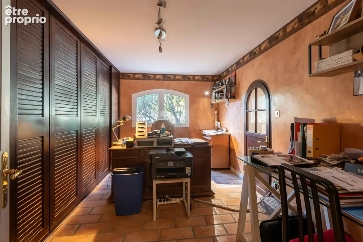 Villa de 339 m2 - 6 chambres - sur 3200 m2 - photo 12