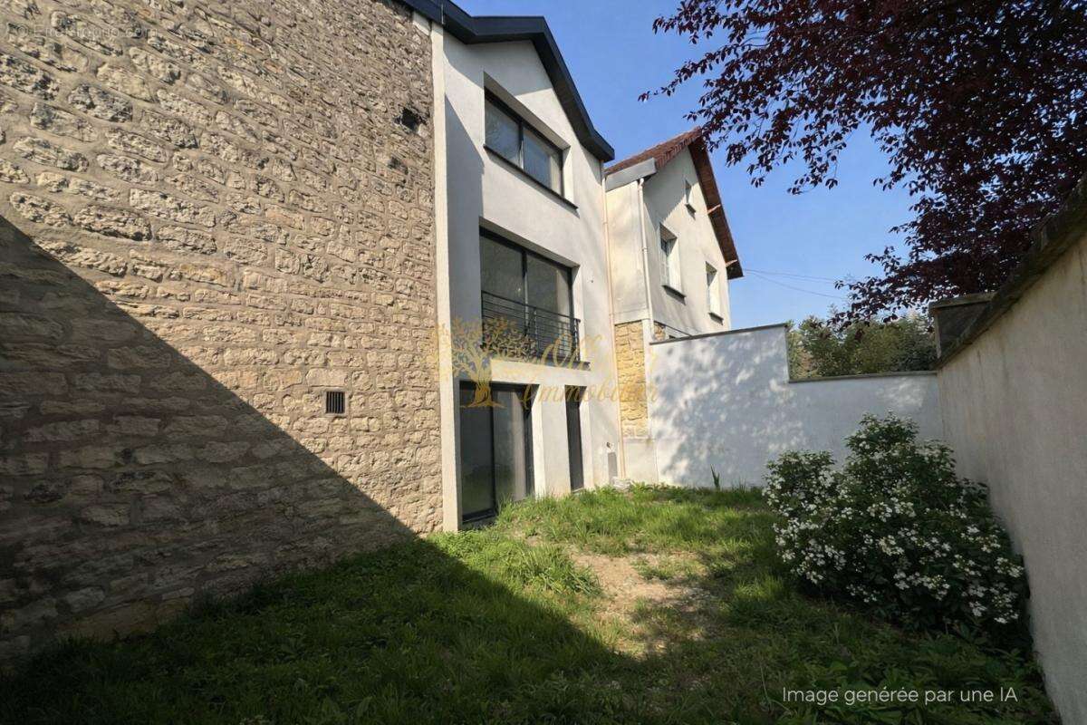 Maison à SAINT-MAUR-DES-FOSSES