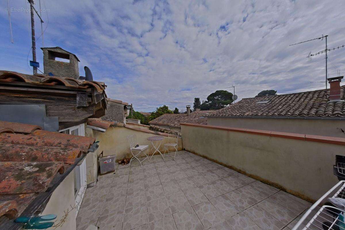 Maison à BELVEZE-DU-RAZES