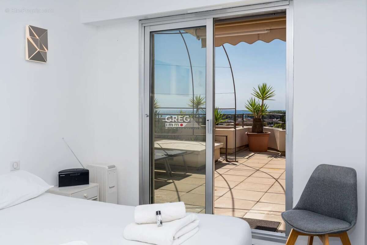 Appartement à VILLENEUVE-LOUBET