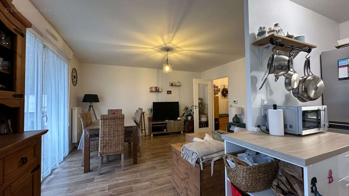 Appartement à JAUX