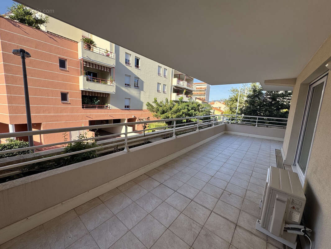 Appartement à SAINT-RAPHAEL