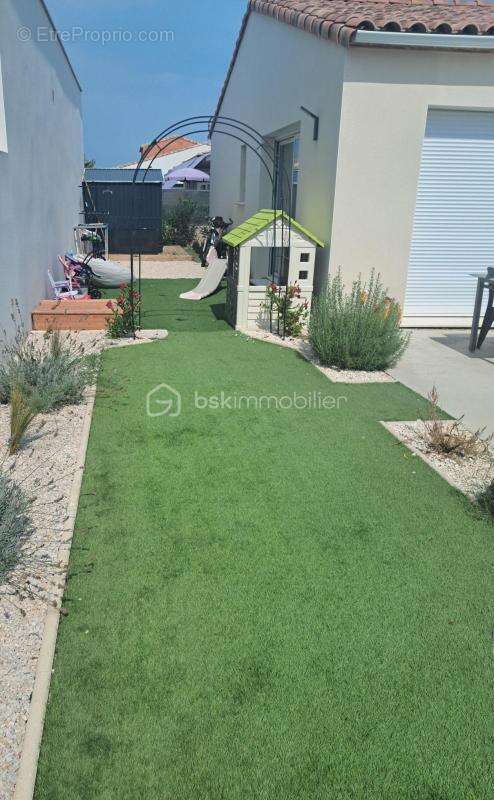 Villa neuve de plain pied avec 3 chambres située dans une impasse sur un terrain clôturé et arboré - photo 18