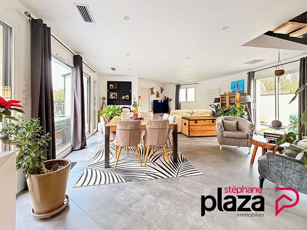 Maison à SAINT-SULPICE-DE-ROYAN