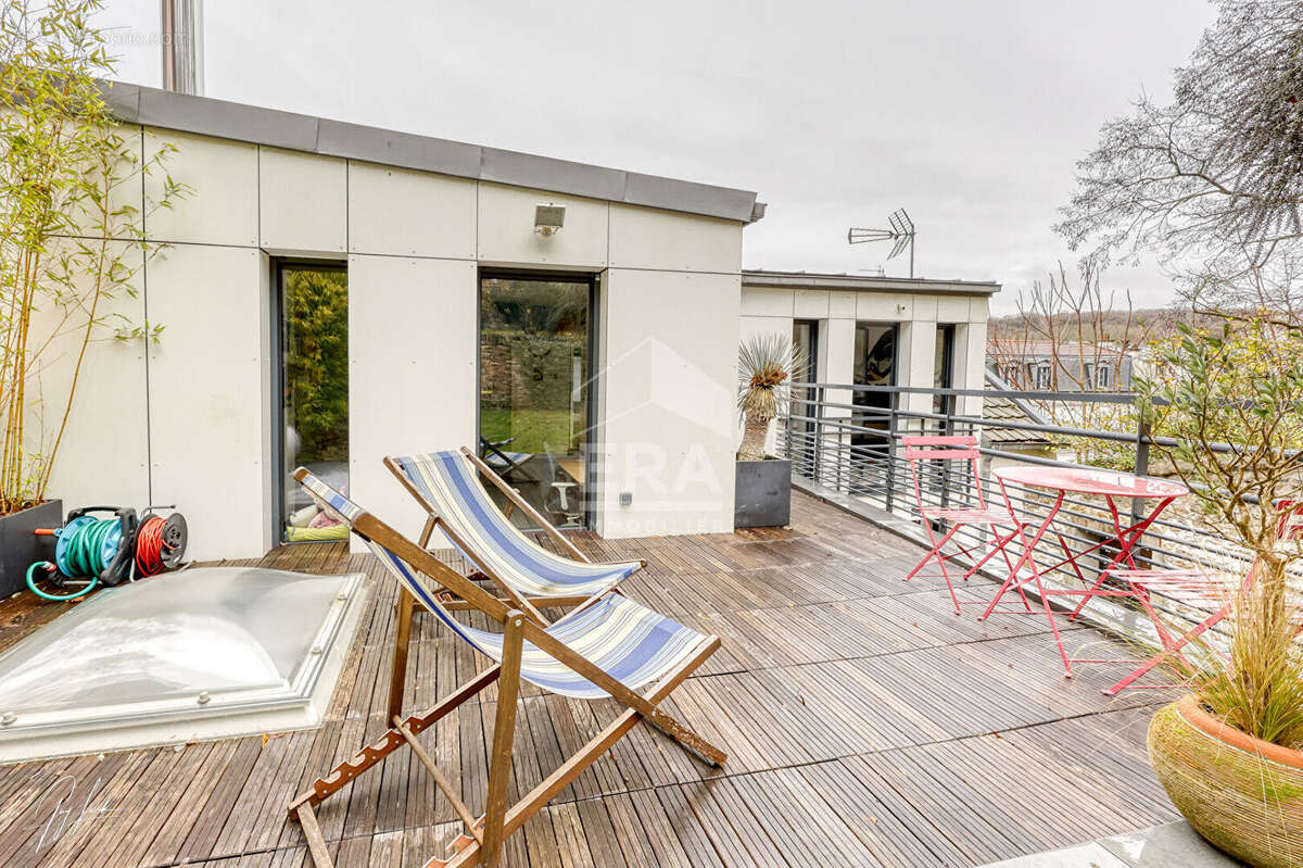 Maison à VILLE-D'AVRAY