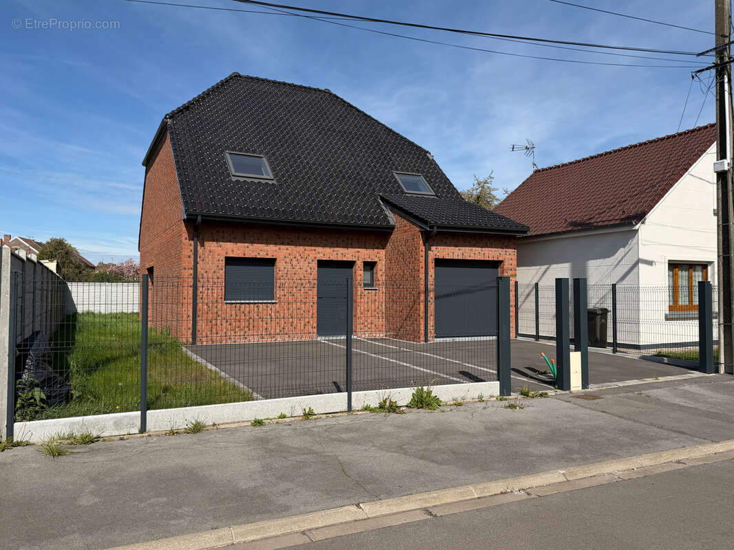 Maison à SAINT-AMAND-LES-EAUX