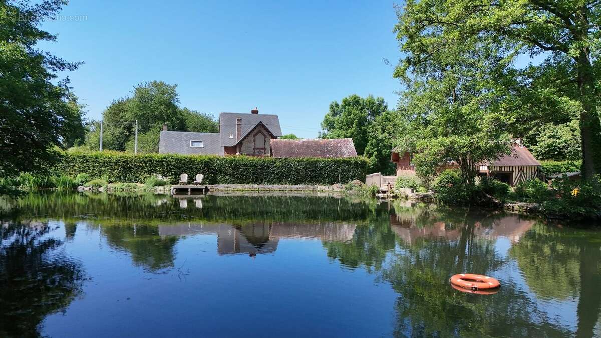 Maison à SAINT-GEORGES-EN-AUGE