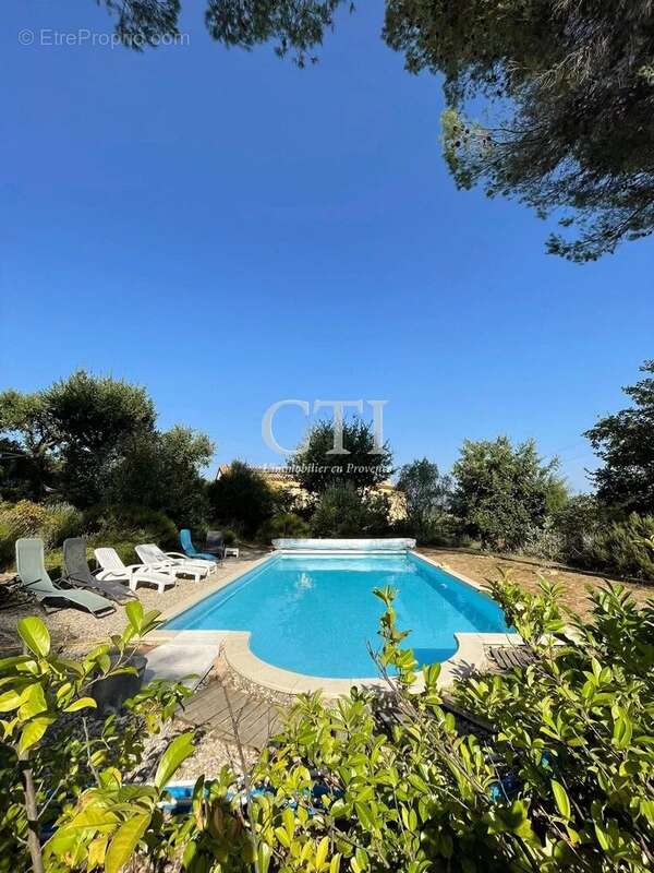 Maison à VAISON-LA-ROMAINE