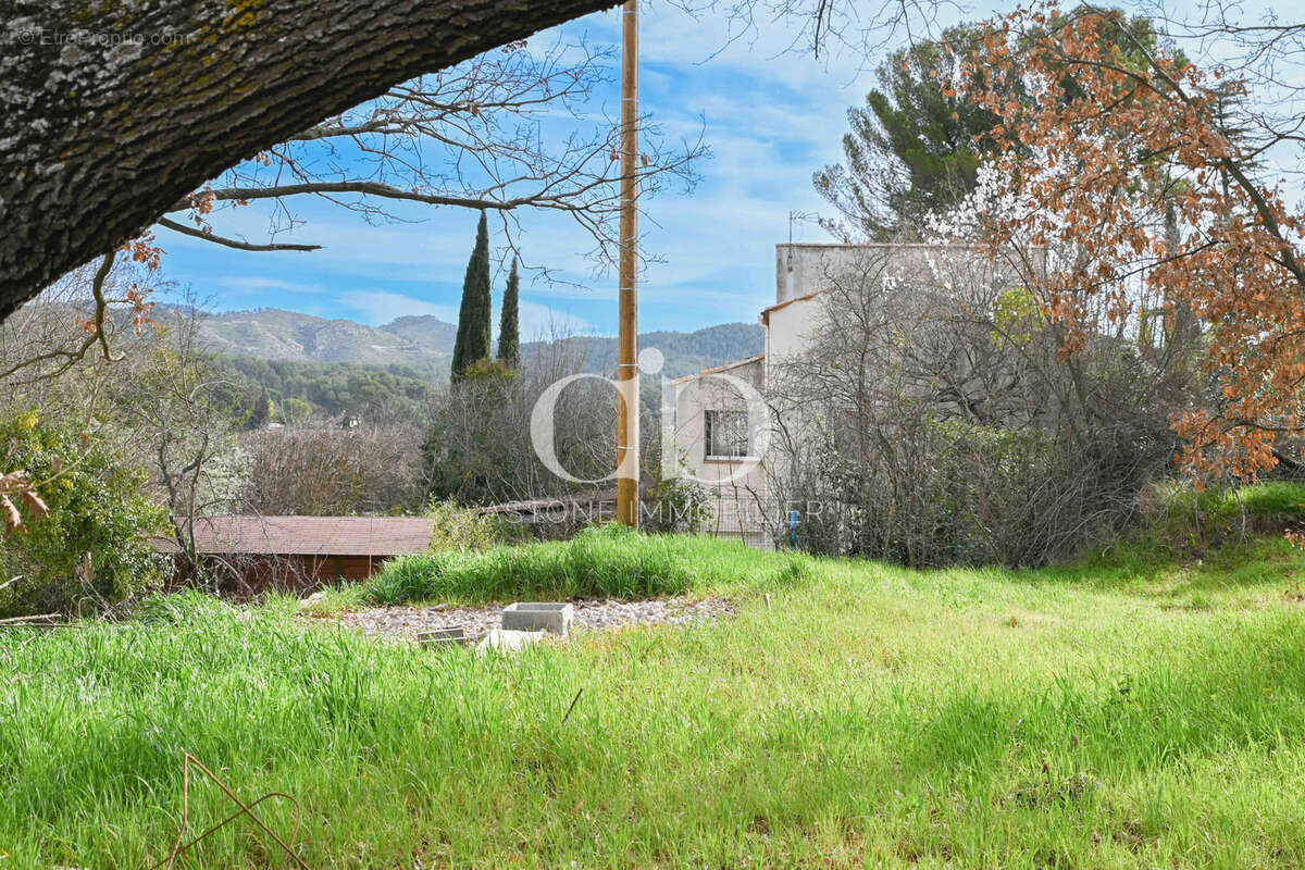 Terrain à LA DESTROUSSE