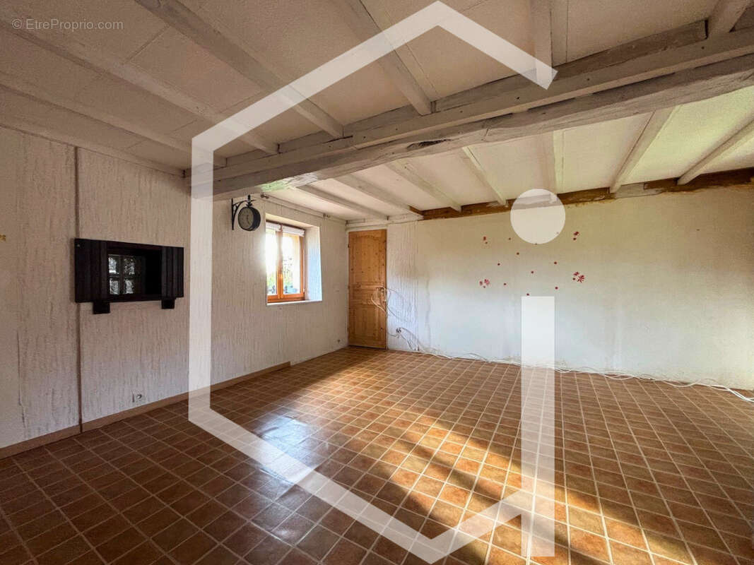 Maison à COSNE-COURS-SUR-LOIRE