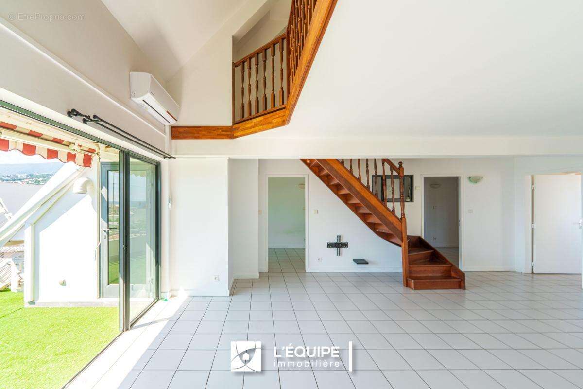 Appartement à SAINT-DENIS