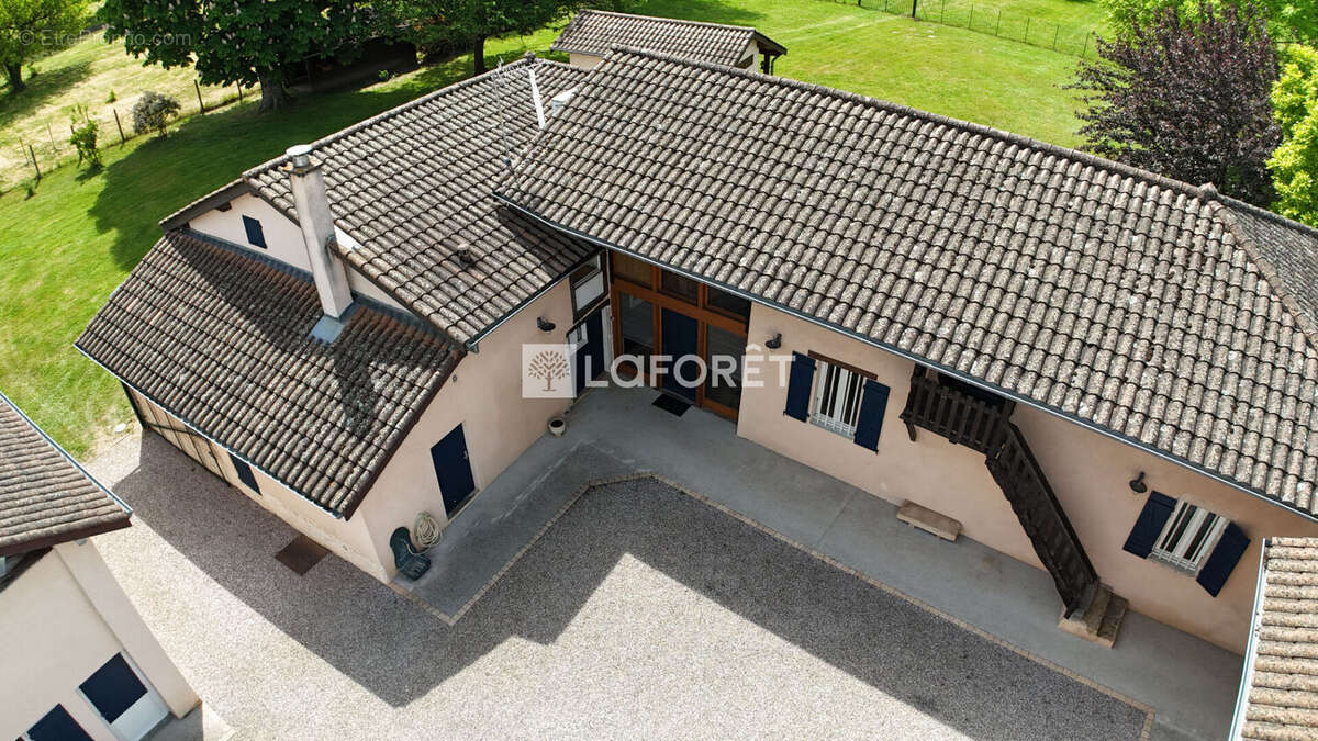 Maison à GARNERANS