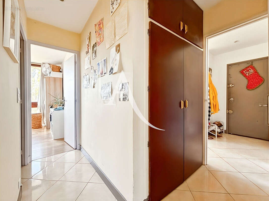 Appartement à FONTENAY-LE-FLEURY