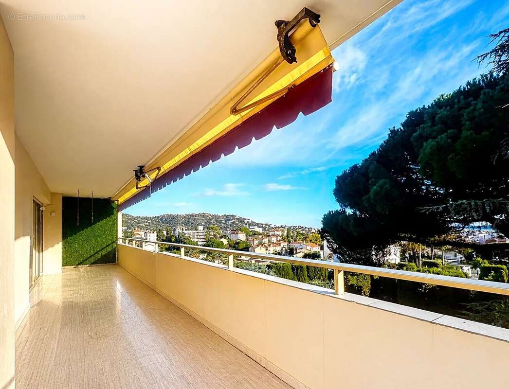 Appartement à CANNES