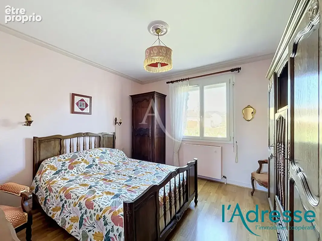 LAVAL - Quartier des Blardières- Maison 3 chambres avec terrain clos - photo 12