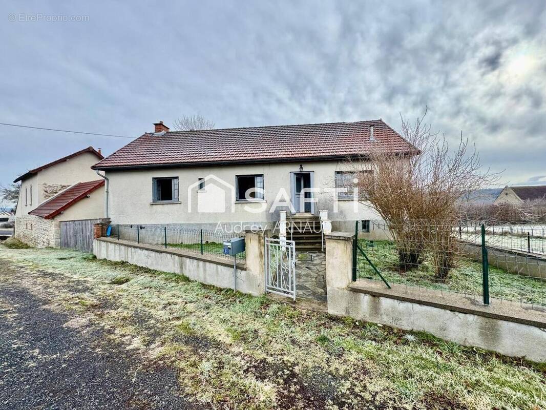Photo 1 - Maison à PONTAUMUR