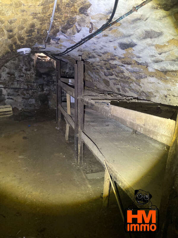 Maison à SAUVIAT-SUR-VIGE