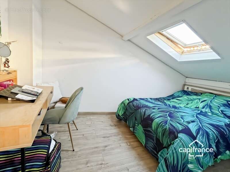 Maison à BAGNOLS-EN-FORET