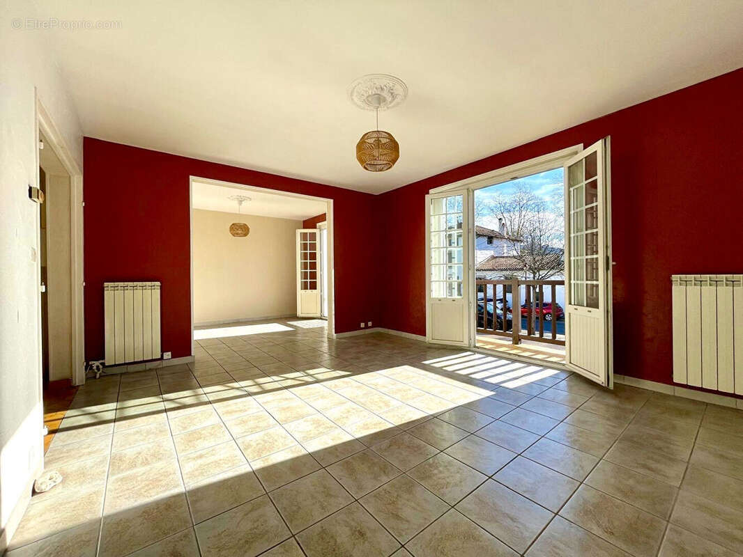 Appartement à URRUGNE