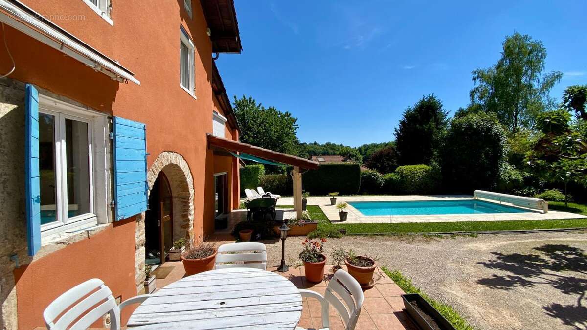 Maison à FONTAINES-SAINT-MARTIN