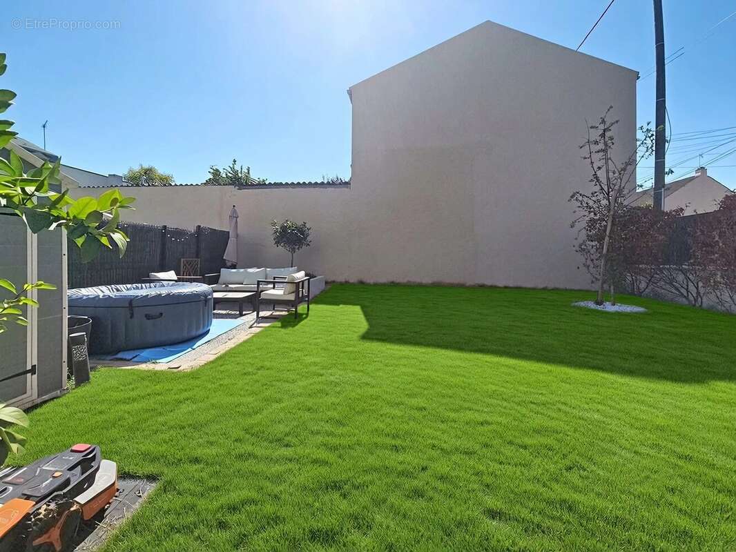 Appartement F3 avec jardin de 113 m² – À 5 minutes du RER A - photo 9