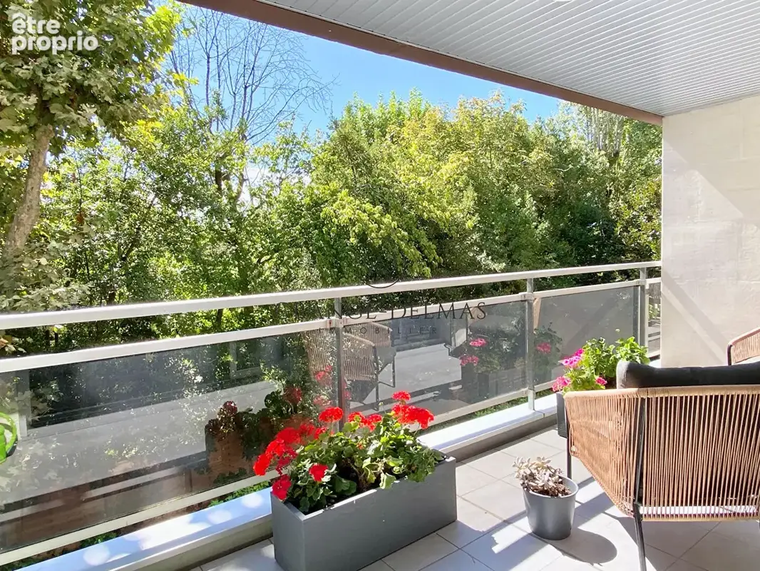 BORDEAUX - CAUDÉRAN  CENTRE - Appartement rénové  avec ascenseur, 3 chambres, terrasse et garage - photo 15
