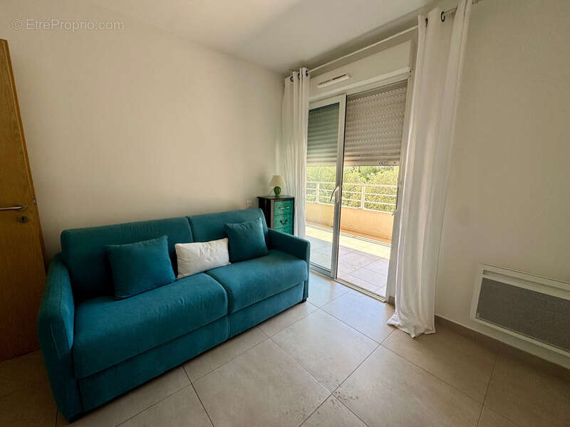 Appartement T3 lumineux avec terrasse, vue dégagée et parking – L’Île-Rousse (20) - photo 9