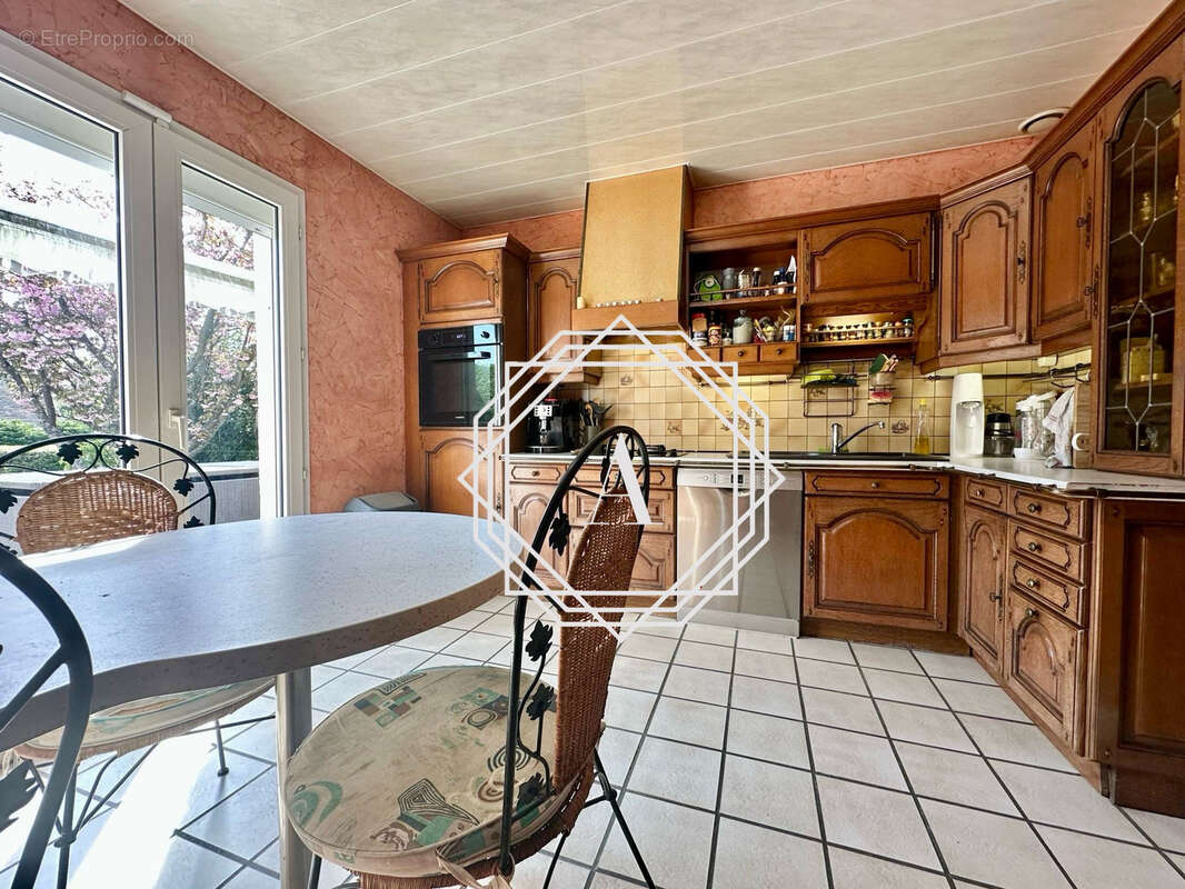 Maison à SAINTE-GENEVIEVE